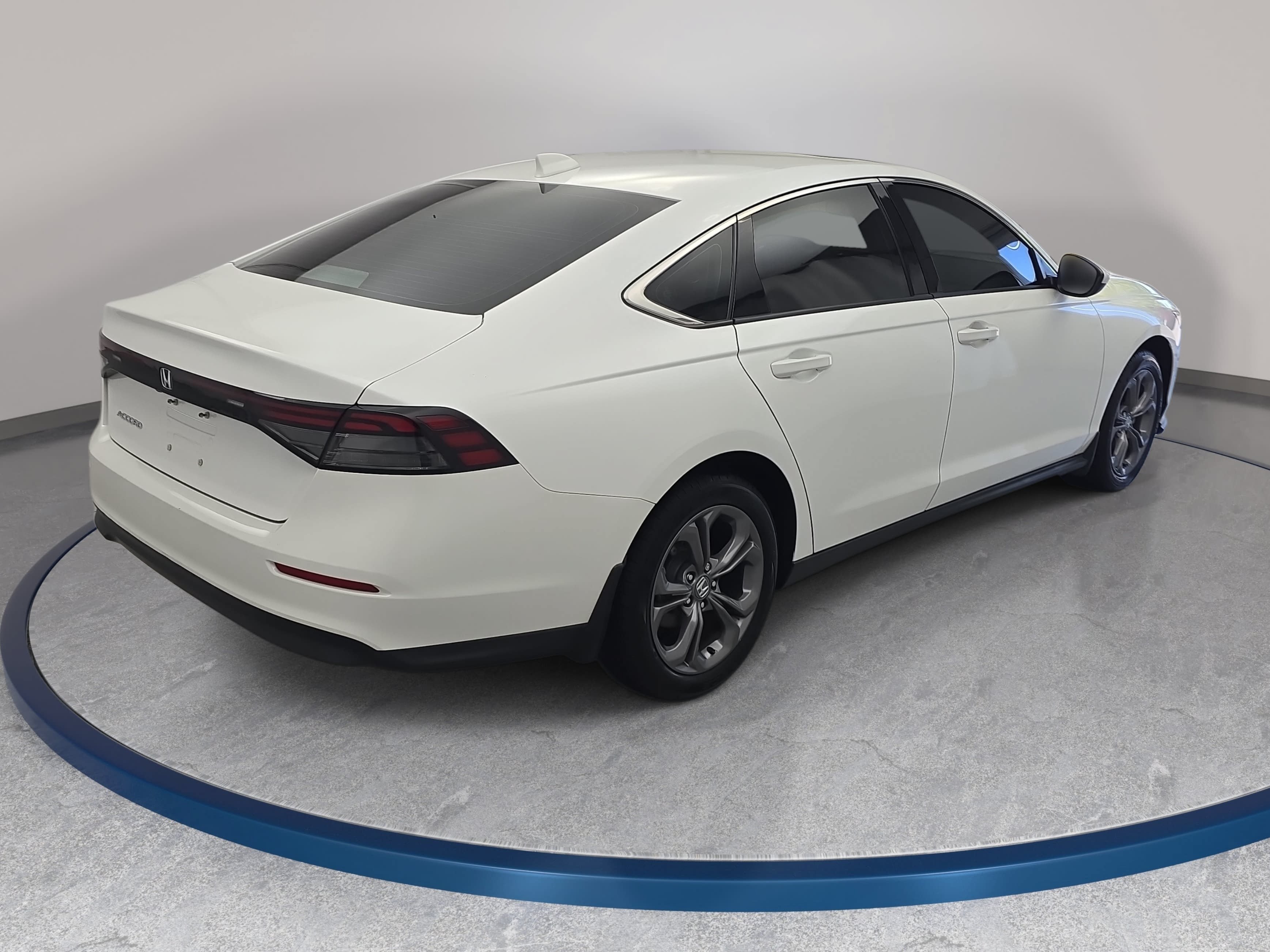 Used 2024 Honda Accord EX image 5