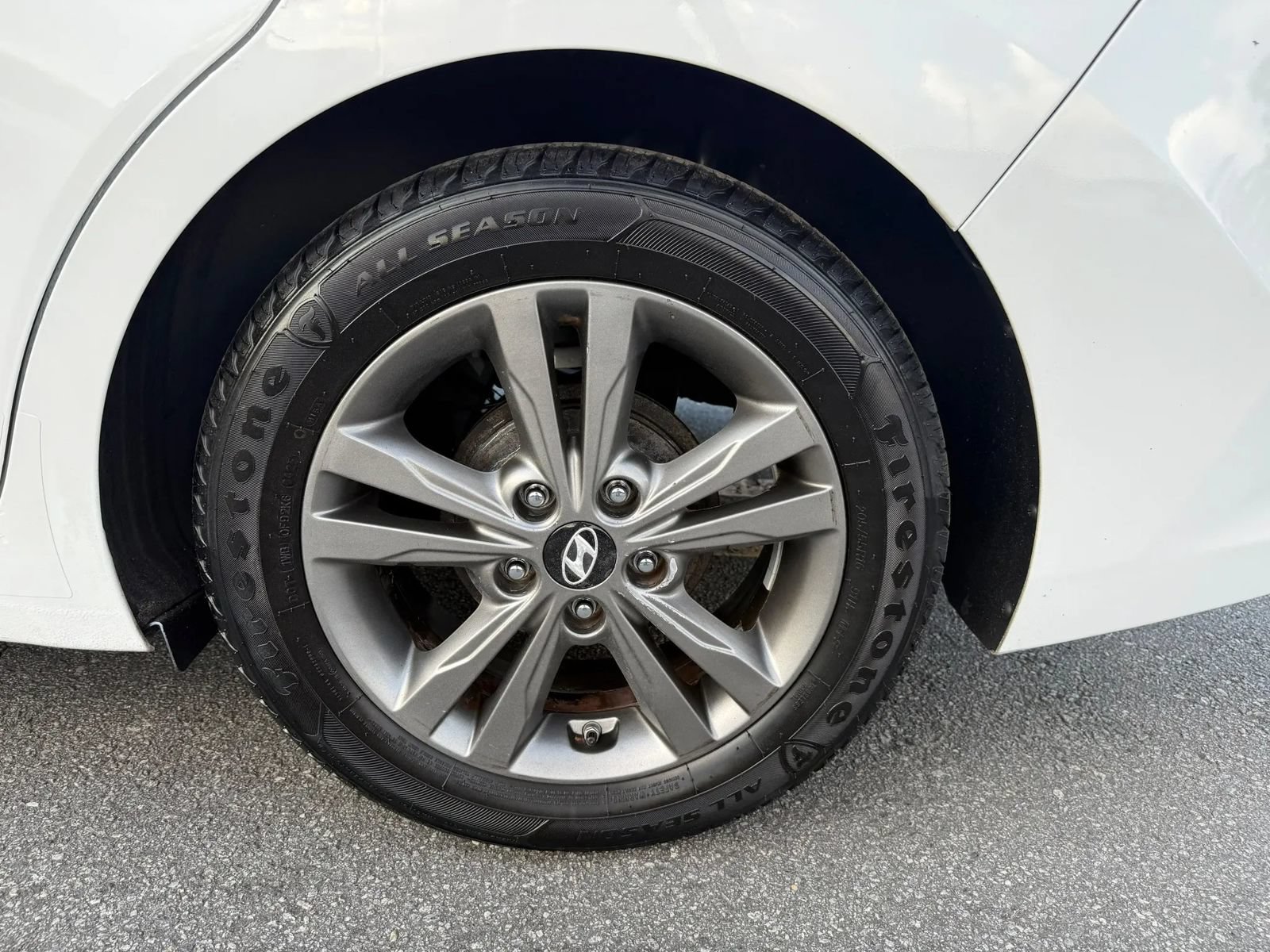 Used 2017 Hyundai Elantra SE FWD image 30
