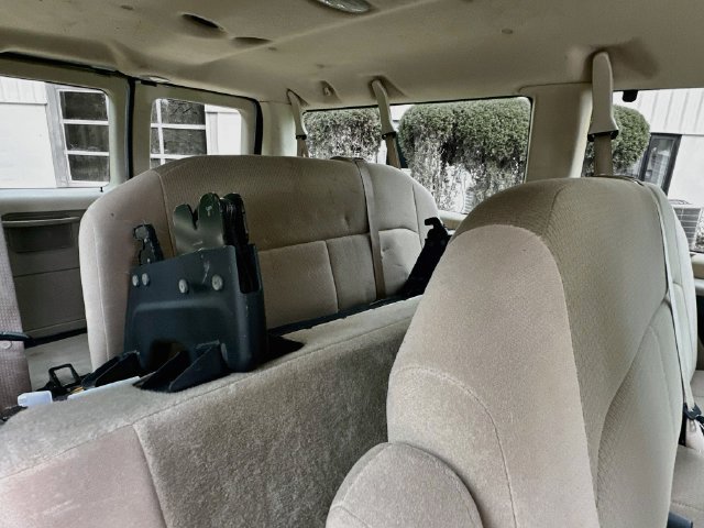 Used 2008 Ford E-350 and Econoline 350 XL RWD image 28
