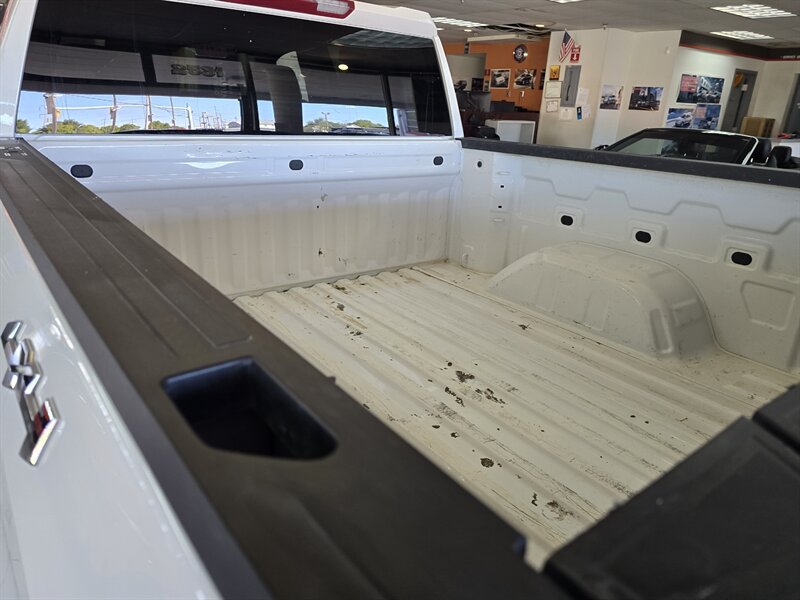 Used 2025 GMC Sierra 1500 SLT AWD/4WD image 36