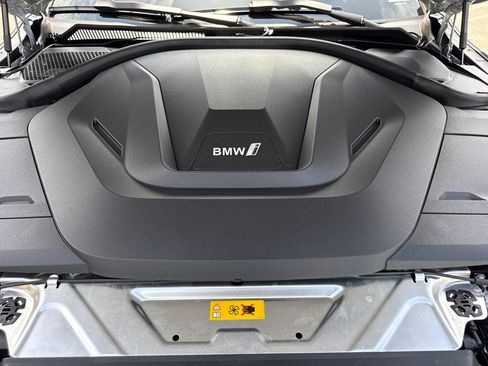 Certified 2024 BMW i4 eDrive35 w/ M Sport Package RWD image 31