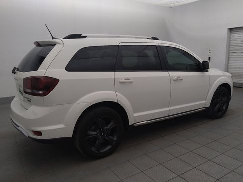 Used 2018 Dodge Journey Crossroad w/ Nav & Sun Group FWD image 10