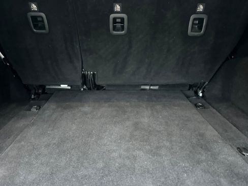 Used 2018 Jeep Wrangler Unlimited Sport image 16