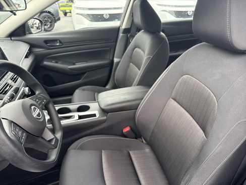 Certified 2025 Nissan Altima 2.5 S image 5