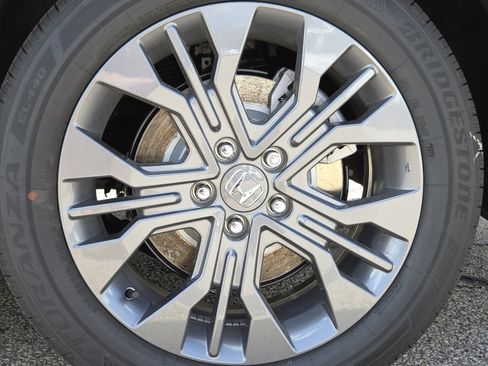 New 2026 Honda Odyssey Touring image 13