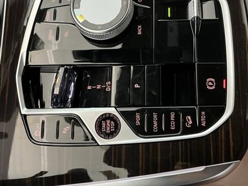 New 2026 BMW X7 M60i image 13