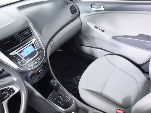 Used 2014 Hyundai Accent GS image 25