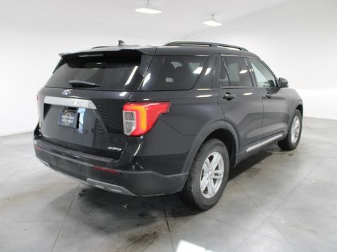Used 2023 Ford Explorer XLT w/ Equipment Group 202A image 9