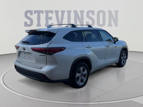 Used 2020 Toyota Highlander LE AWD/4WD image 5