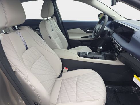 New 2026 Nissan Sentra SL w/ Floor Mat Package FWD image 10
