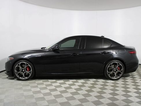 Used 2023 Alfa Romeo Giulia Veloce RWD image 34