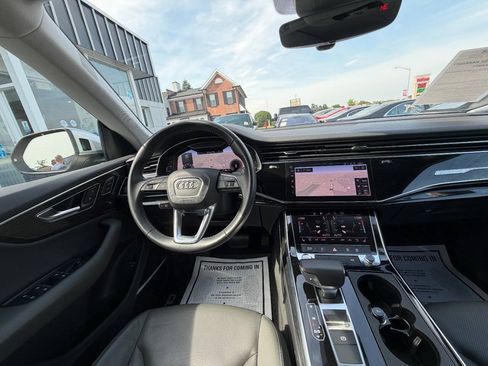Used 2019 Audi Q8 Premium Plus w/ Premium Plus AWD/4WD image 20