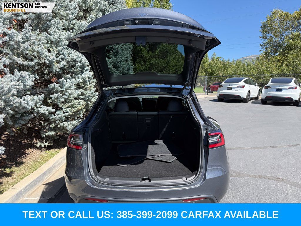 Used 2023 Tesla Model Y Long Range AWD/4WD image 31