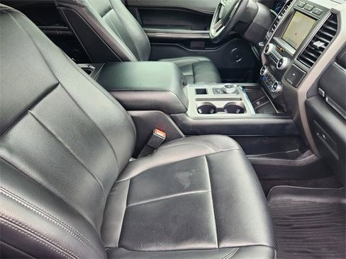 Used 2021 Ford Expedition XLT image 14