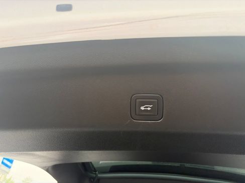 Used 2025 Chevrolet Tahoe LT AWD/4WD image 34
