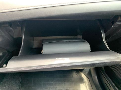 Used 2015 Toyota RAV4 LE AWD/4WD image 16