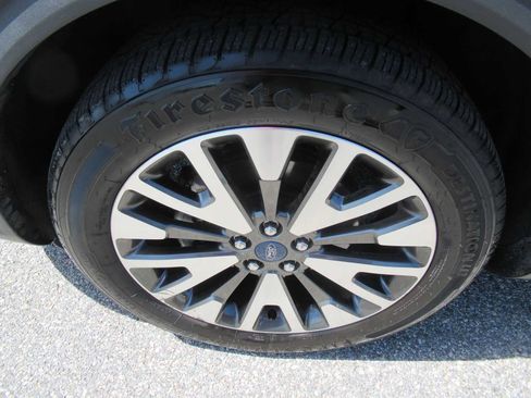 Used 2020 Ford Escape Titanium AWD/4WD image 12