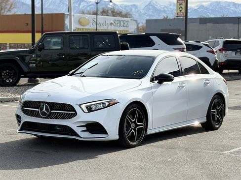 Used 2021 Mercedes-Benz A 220 4MATIC image 3