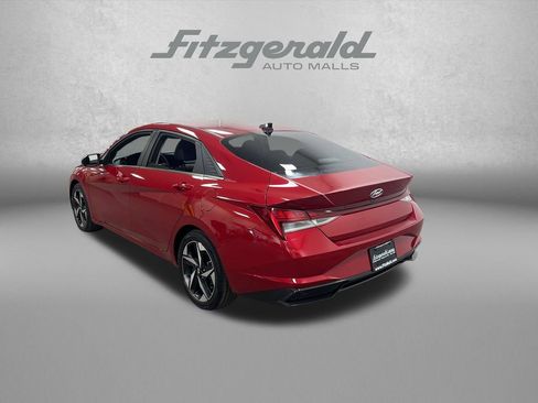 Used 2023 Hyundai Elantra Limited FWD image 3