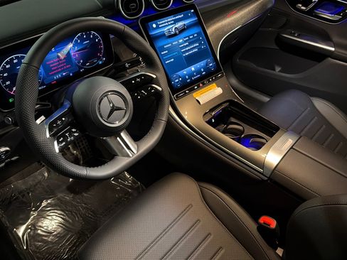 New 2026 Mercedes-Benz GLC 300 4MATIC image 9