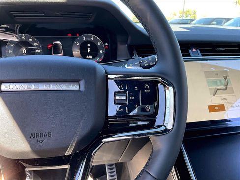 New 2026 Land Rover Range Rover Evoque Dynamic SE image 18