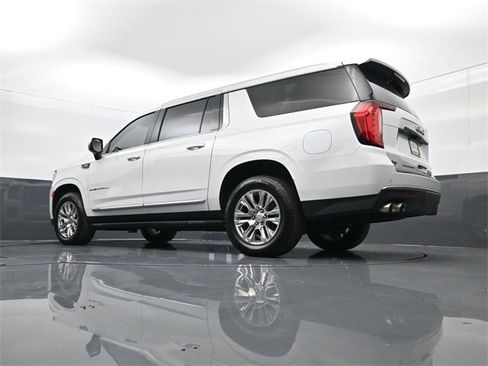 Used 2021 GMC Yukon XL Denali image 28