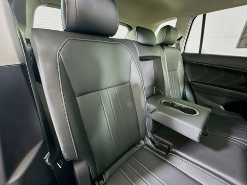 Used 2023 Volkswagen Tiguan SE w/ Panoramic Sunroof Package AWD/4WD image 29