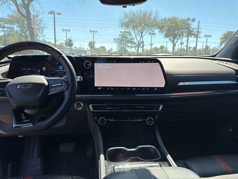 Certified 2024 Chevrolet Traverse RS w/ LPO, Floor Liner Package image 12