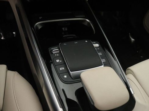 Certified 2023 Mercedes-Benz GLB 250 image 18