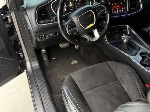 Used 2015 Dodge Challenger R/T Scat Pack w/ Scat Pack Appearance Package image 10