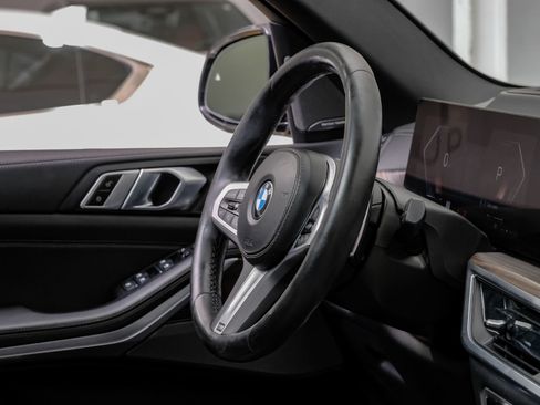 Used 2024 BMW X5 sDrive40i w/ M Sport Package image 18