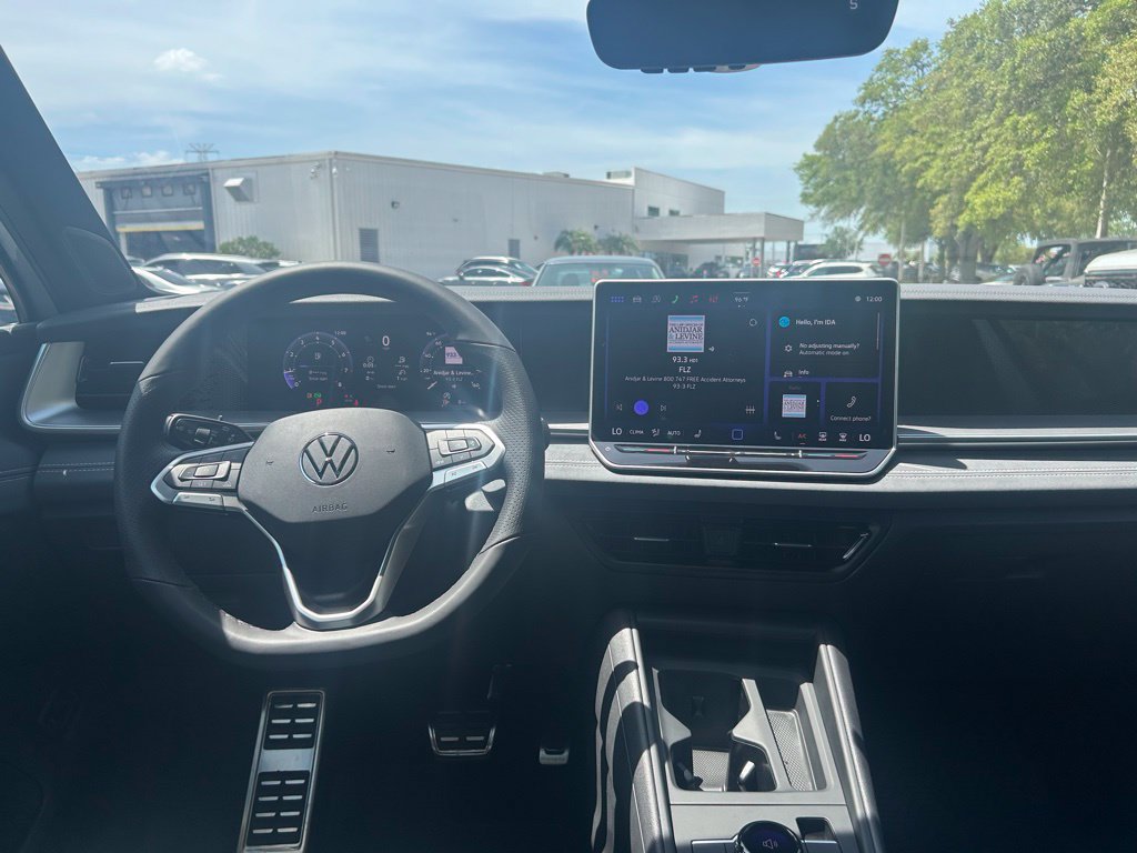 New 2026 Volkswagen Tiguan SE R-Line FWD image 51
