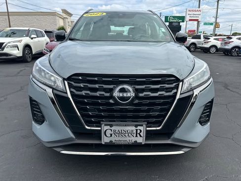 Used 2024 Nissan Kicks SR image 8