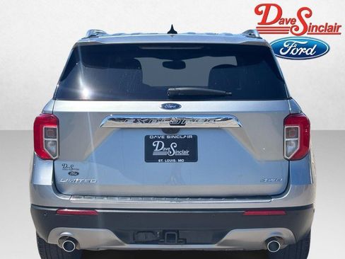Used 2024 Ford Explorer Limited w/ Equipment Group 301A AWD/4WD image 8
