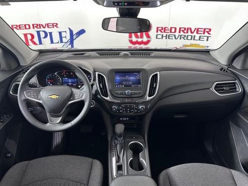 Used 2024 Chevrolet Equinox LT image 8