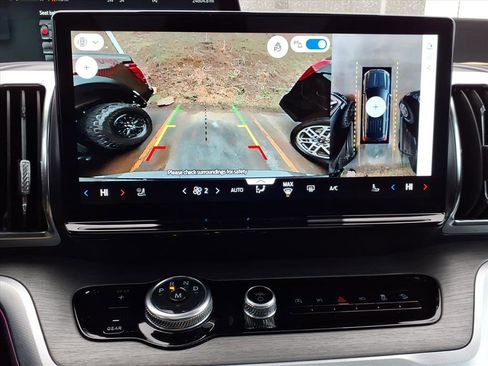 Used 2025 Ford Expedition Max Platinum image 15