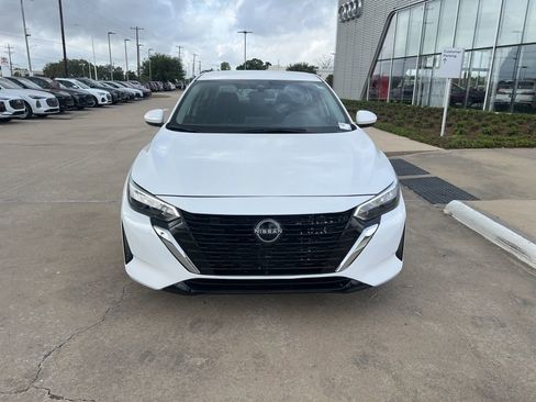 Used 2024 Nissan Sentra SV image 7