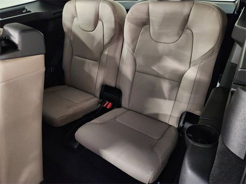 New 2026 Volvo XC90 B6 Ultra w/ Protection Package image 30