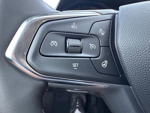 New 2025 Chevrolet Trax LT w/ Sunroof Package image 10