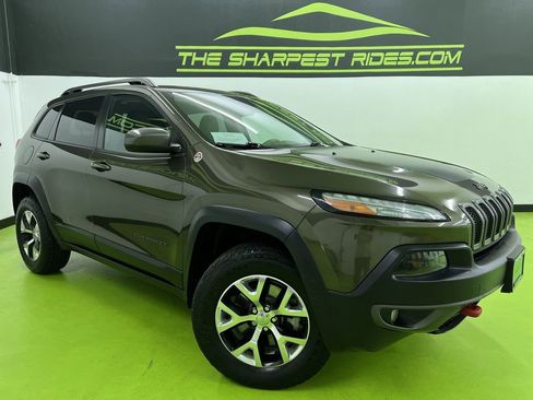 Used 2014 Jeep Cherokee Trailhawk w/ Comfort/Convenience Group AWD/4WD image 1