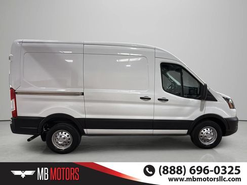 Used 2023 Ford Transit 250 Medium Roof AWD image 5