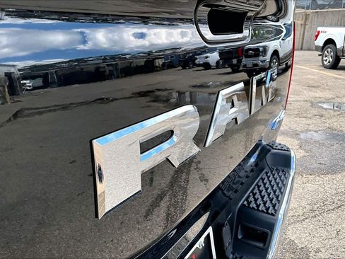 Used 2025 RAM 1500 Laramie w/ Off Road Group AWD/4WD image 31