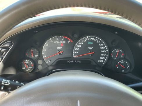 Used 2003 Chevrolet Corvette Coupe w/ Preferred Equipment Group RWD image 29