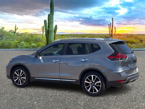 Used 2020 Nissan Rogue SL w/ Premium Package FWD image 4