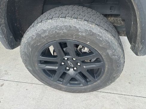 Used 2024 Chevrolet Colorado Trail Boss w/ Advanced Trailering Package image 9