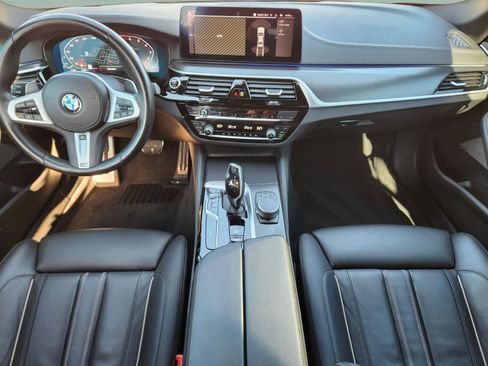 Used 2022 BMW M550i xDrive w/ Shadowloine Package AWD/4WD image 21