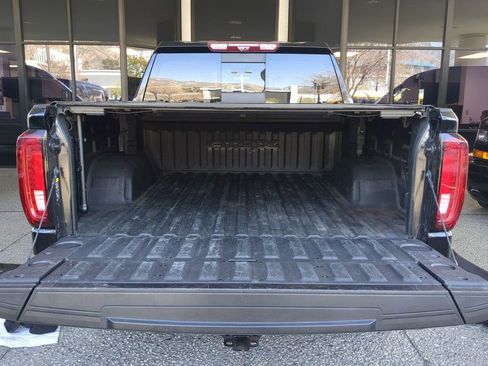 Used 2022 GMC Sierra 1500 AT4X image 28