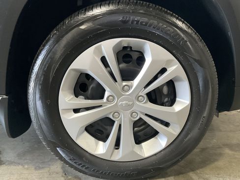 Used 2025 Chevrolet Trax LS FWD image 10
