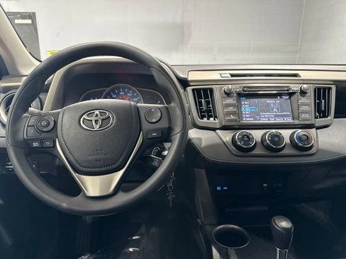 Used 2015 Toyota RAV4 LE w/ Four Season Floor Mat Package AWD/4WD image 8