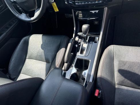 Used 2017 Honda Accord Sport Special Edition image 26